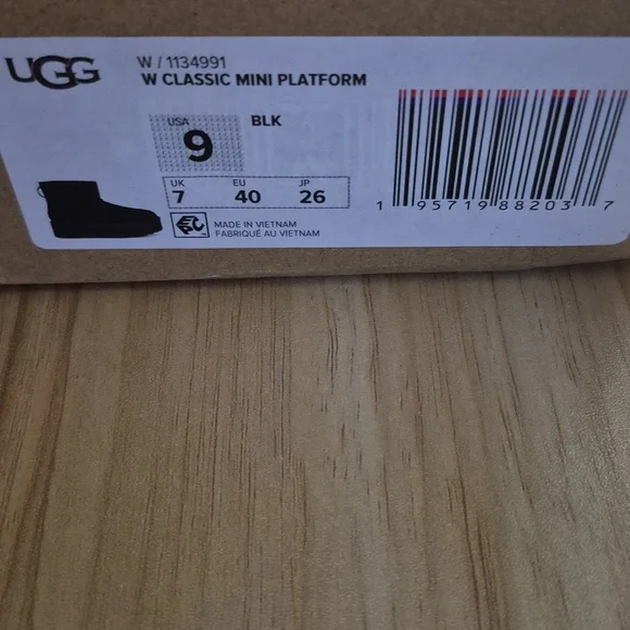 UGG Black Suede Classic Mini Platform Pull-On Boots - Picture 5 of 7